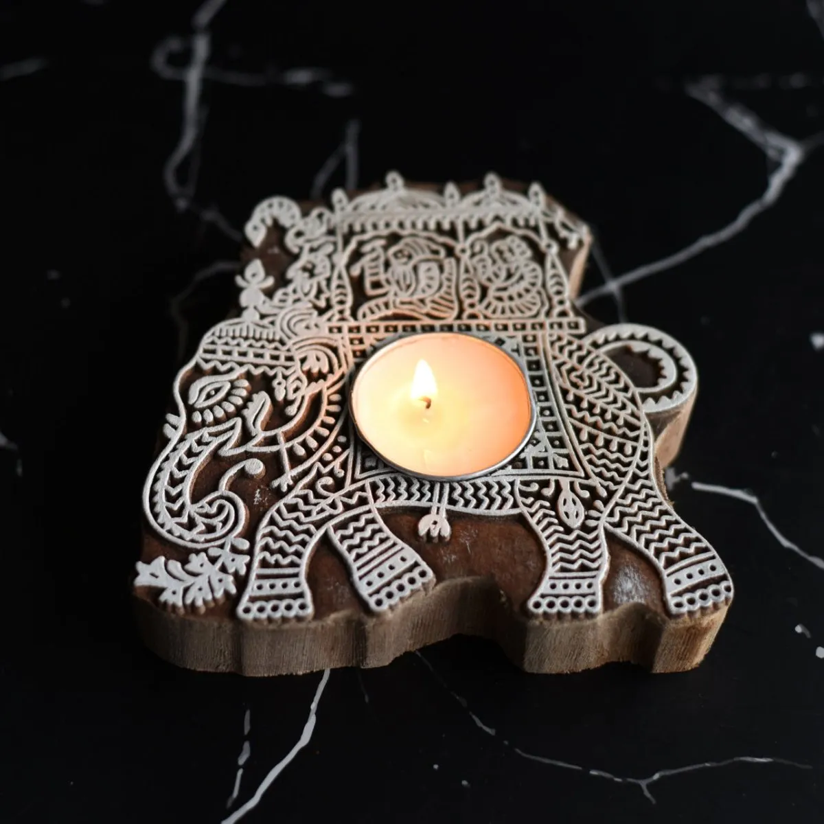 Airavat Wooden T- Light Holder with a pack of 6 soywax t- light candles