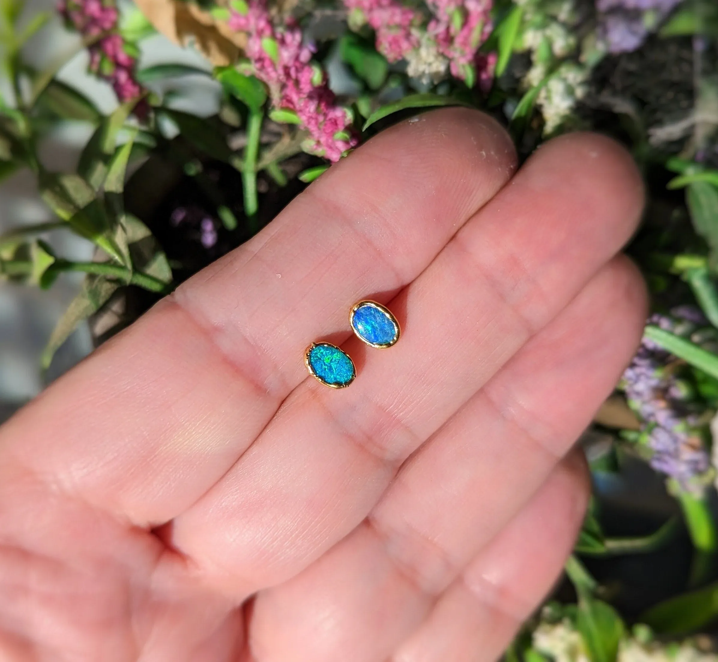 Blue Australian Opal stud earrings in 18k Gold